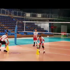 Kompletny konspekt gier i zabaw siatkarskich: skuteczne ćwiczenia dla dzieci