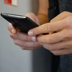 Jak sprawdzić, czy SMS został odczytany na iPhone – ważne informacje