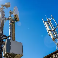 Jak wygląda antena 5G? Zobacz, czym różni się od 4G.