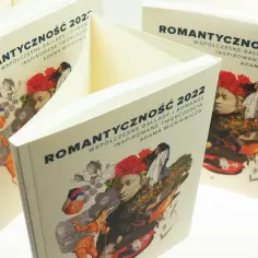 Okładki książek "Romantyczność 2022" z kolażami inspirowanymi romantycznością Adama Mickiewicza.