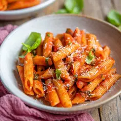 Penne al pomodoro: prosty przepis na smakowity makaron w 30 minut