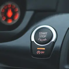 Przycisk Start/Stop w samochodzie - jak działa i czy warto go mieć?