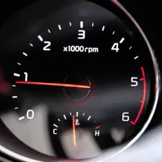 Co to jest moment obrotowy silnika i jak wpływa na osiągi pojazdu
