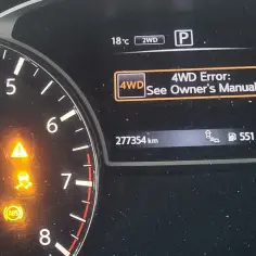 Na desce rozdzielczej świeci się kontrolka "4WD Error", wskazująca na uszkodzony haldex. Objawy mogą być poważne.