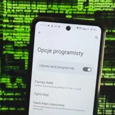 Jak włączyć opcje programisty w Androidzie i uniknąć problemów z systemem
