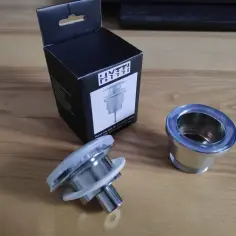 Jak naprawić korek klik klak bez wizyty hydraulika w 5 prostych krokach