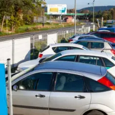 Gdzie zostawić auto w Czorsztynie bez stresu? Miejsca parkingowe