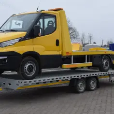 Jaki bus do ciągnięcia lawety? Sprawdź modele z najlepszymi parametrami