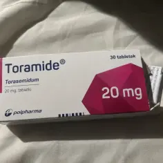 Opakowanie leku Toramide 20 mg, zawierającego torasemidum, 30 tabletek. Lek ten może być stosowany w leczeniu schorzeń serca, w tym niewydolności serca, która może wpływać na trifas cor.