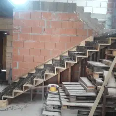 Jak zrobić schody dywanowe na betonie? Prosty sposób krok po kroku