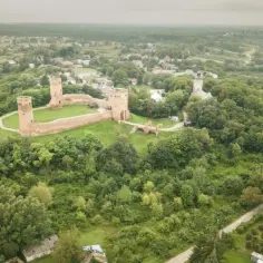 Ciekawe miejsca blisko Warszawy: Jakie ciekawe miejsca znajdują się niedaleko Warszawy?