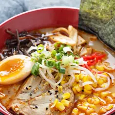 Jaki makaron do ramen wybrać, aby uzyskać autentyczny smak?