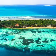 Rajska wyspa na Zanzibarze, marzenie o tym, ile się leci na Zanzibar z Polski, by tu dotrzeć.