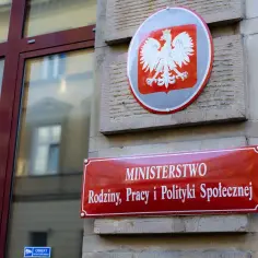 Ministerstwo Rodziny, Pracy i Polityki Społecznej. Czy to miejsce zajmuje się wdrażaniem 4 dniowego tygodnia pracy?