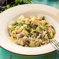Penne z kurczakiem i pieczarkami - łatwy przepis na pyszne danie