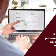 Mężczyzna analizuje fakturę na laptopie, co ilustruje procedowanie i jego znaczenie w firmie.