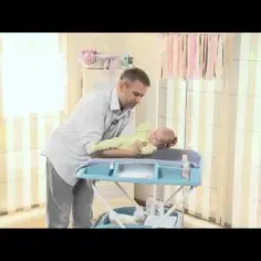 Jak zakładać pampersa niemowlakowi: 7 kluczowych wskazówek