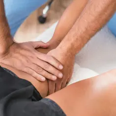 Pielęgniarstwo czy fizjoterapia: który zawód zapewni lepszą przyszłość?