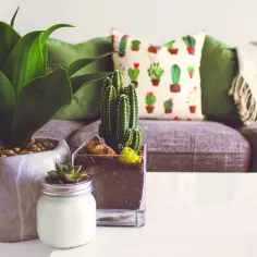 Ozdoby wiosenne DIY: Twórz tanie i piękne dekoracje do domu
