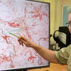 Praca po studiach geodezyjnych: Jak uniknąć trudności w zatrudnieniu?
