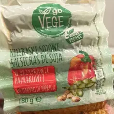 Gdzie kupić wegańskie kiełbaski? Sprawdź najlepsze sklepy i oferty