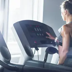 Ile cardio po treningu siłowym: klucz do szybkiej regeneracji i spalania tłuszczu