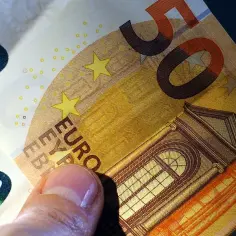 Jaka waluta obowiązuje w Niemczech? Sprawdź, dlaczego euro to jedyna opcja!