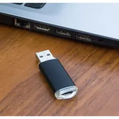 Jak zgrać nagranie z monitoringu na pendrive bez problemów?