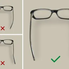 Zniekształcone okulary (czerwony krzyżyk) i proste okulary (zielony znacznik). Dowiedz się, ile kosztuje prostowanie okularów.