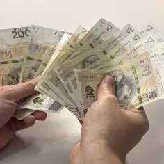 Jak się pisze dużo i dlaczego tak wielu Polaków robi w tym błędy?
