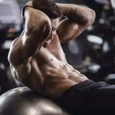 Trening abs co to: Jak osiągnąć wymarzone mięśnie brzucha?