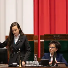 Jak się dostać do Sejmu Dzieci i Młodzieży - proste kroki i wymagania