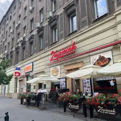 Gdzie zjeść w centrum Warszawy? Odkryj najlepsze miejsca na posiłek