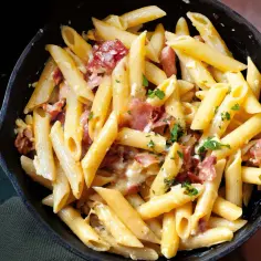 Penne alla carbonara - prosty przepis na idealne danie makaronowe