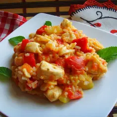 Ile kalorii ma risotto z kurczakiem i warzywami? Zaskakujące wartości!