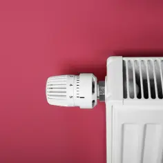 Czy radiator do kominka się opłaca? Zalety, wady i efektywność ogrzewania
