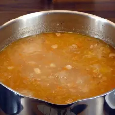 Jak zrobić zupę kapuśniak, która zachwyci smakiem i aromatem