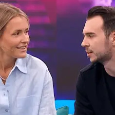 Olga Frycz i jej partner rozmawiają w studiu.