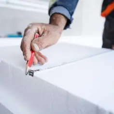 Jak ciąć styropian skutecznie: najlepsze metody i cenne porady