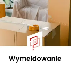 Kartonowe pudła gotowe do przeprowadzki. Szybkie wymeldowanie przez internet ułatwi ten proces.