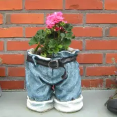 Jak zrobić kwietnik z jeansów - prosty DIY w 5 krokach