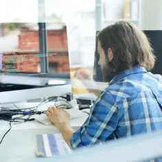 Jak podkreślić tekst w HTML - unikaj błędów i użyj najlepszych praktyk