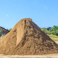Ile piasku do cementu? Odkryj idealne proporcje dla budowy