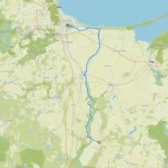 Trasa rowerowa Gdańsk Hel wiedzie przez malownicze tereny, w tym Kaszubski Park Krajobrazowy i Park Krajobrazowy Wysoczyzny Elbląskiej.