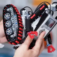Najlepsze czerwone roboty zabawki, które zachwycą każde dziecko