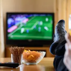 Chrupiące przekąski na meczu w TV: zdrowe i pyszne opcje, które pokochasz