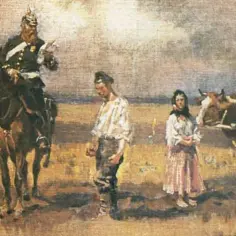 Żołnierz na koniu w mundurze z epoki zaboru rosyjskiego czyta dokument parze chłopów stojącej obok wołów.