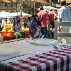 Co zjeść w Katanii: Najlepsze lokalne potrawy i restauracje