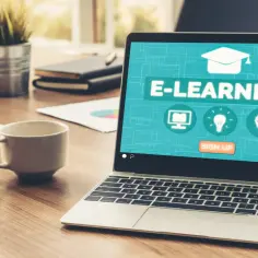 Nauczanie w chmurze dla kogo? Sprawdź, kto może skorzystać z tej formy edukacji