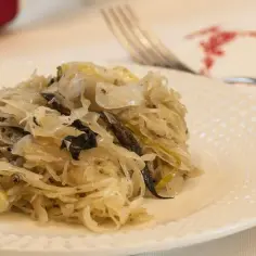 Idealne przyprawy do kapusty z grzybami. Niezawodny przepis na aromatyczną potrawę